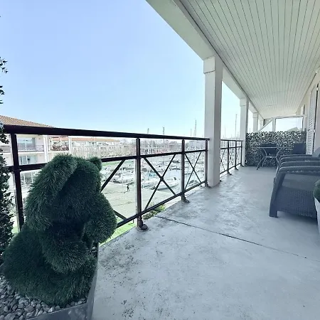 Le Quai Des Etoiles Apartment