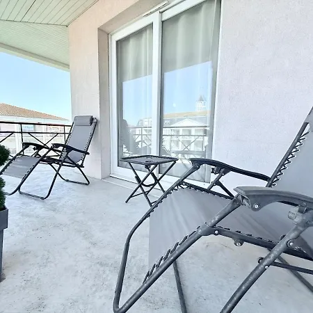 Le Quai Des Etoiles Apartment