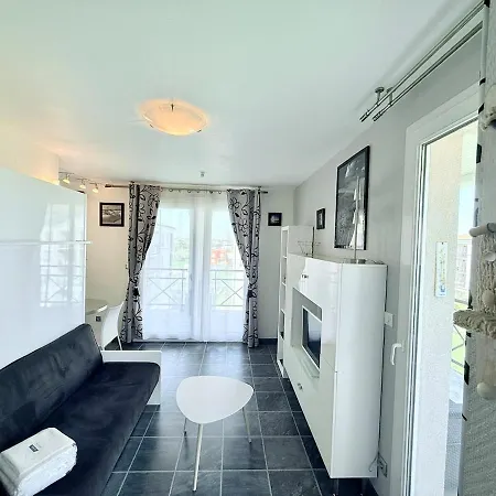 Le Quai Des Etoiles * Rochefort (Charente-Maritime)